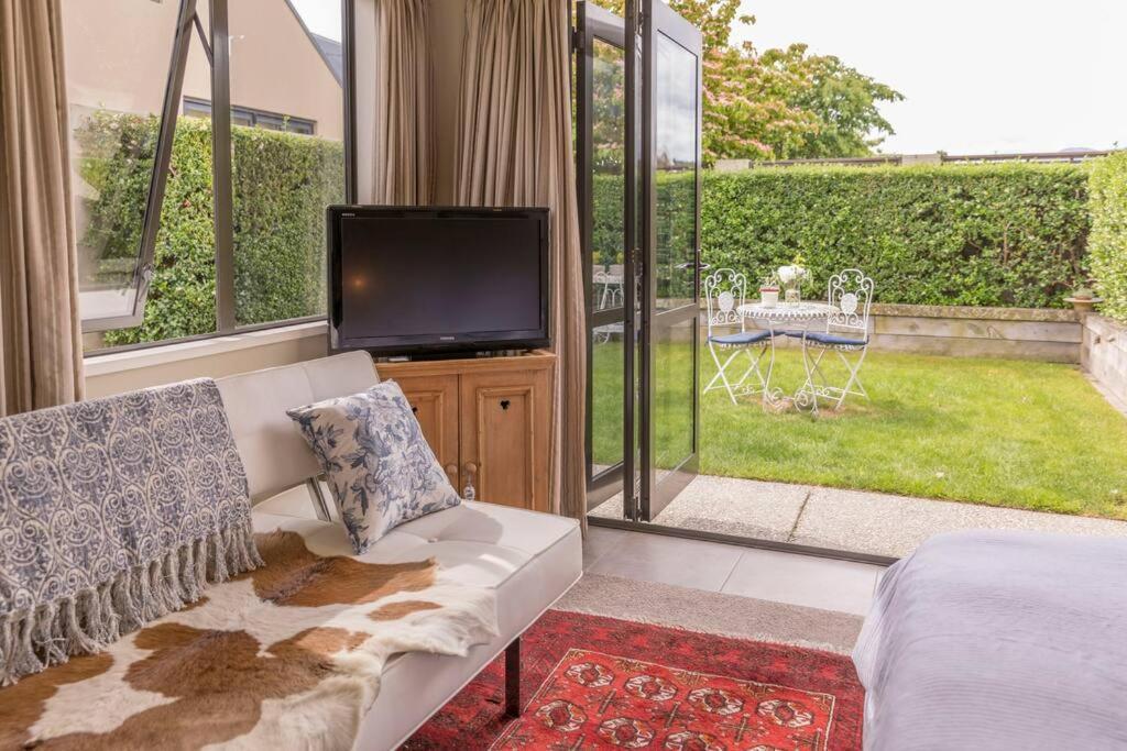 Private, Tasteful Studio Apartment Wanaka Exterior photo
