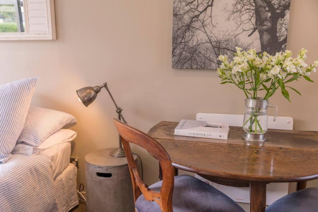 Private, Tasteful Studio Apartment Wanaka Exterior photo